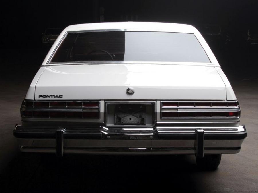  Pontiac Parisienne Brougham Coupe 1979 года  (фото 8 из 9)